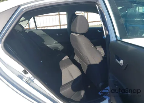 2021 Kia Rio S z USA, uszkodzony, nr VIN 3KPA24AD5ME365181